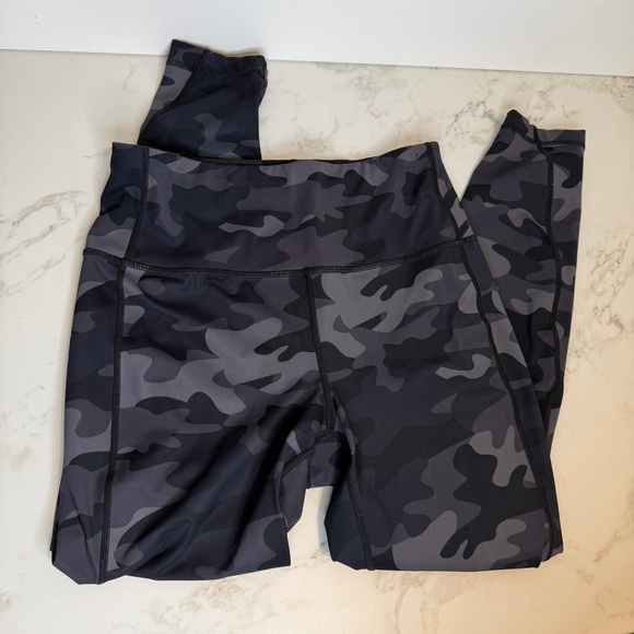 Lole Camo Leggings - Black and Gray - Picture 3 of 12
